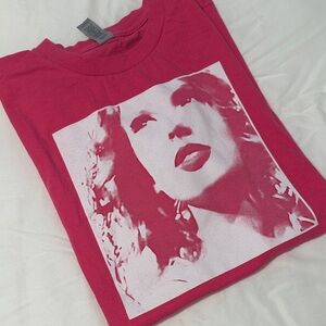 Hot pink Taylor Swift graphic tee